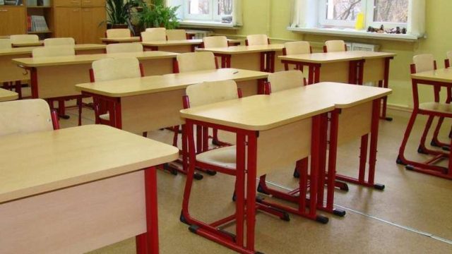 Астанада мектеп оқушыларына сабақ тоқтатылды