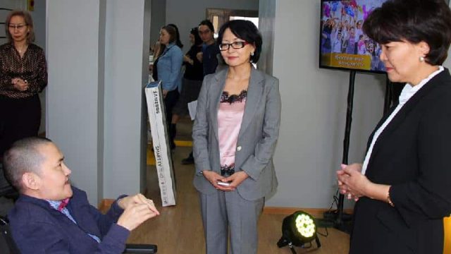 Мүмкіндігі шектеулі жандарға қолдау көрсететін орталық ашылды