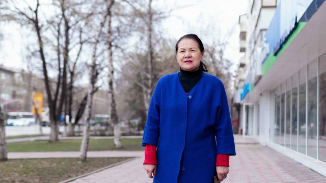 «Мүмкіндігі шектеулі балаларға берілетін білім сапасы өте төмен». Аманбике Өсербайқызы есту қабілеті шектеулі жандардың қоғамдағы орны туралы