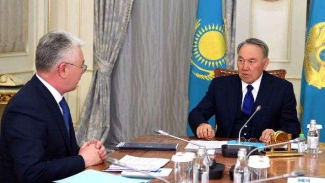 Нұрсұлтан Назарбаев Қорғаныс және аэроғарыш өнеркәсібі министрін қабылдады