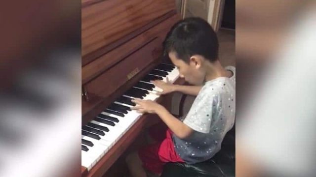12 жастағы бала Денис Тен туралы музыка жазды