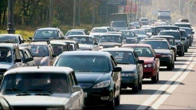 Атырау қаласының әкімі көлік кептелістерін тәртіпке келтіруді тапсырды