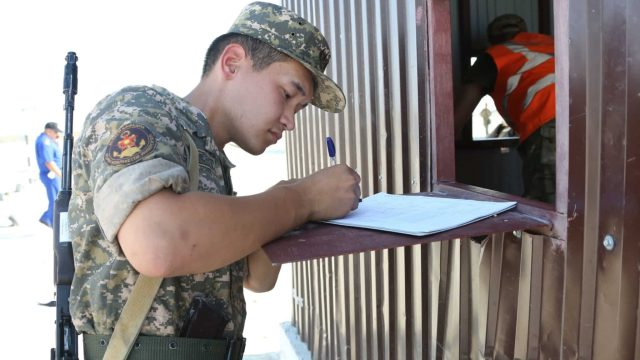 Атыраулық 95 студентке «Запастағы лейтенант» әскери шені беріледі