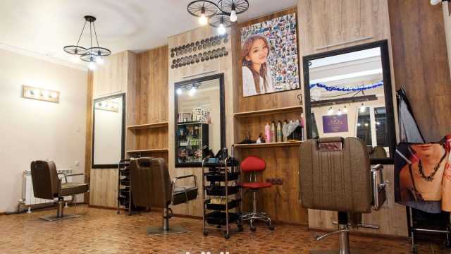 Сұлулық салондарына барғанда неге мән беру керек?