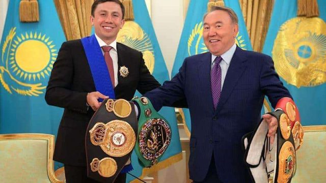 Геннадий Головкиннің белдіктері енді Елбасының кітапханаларында тұрады