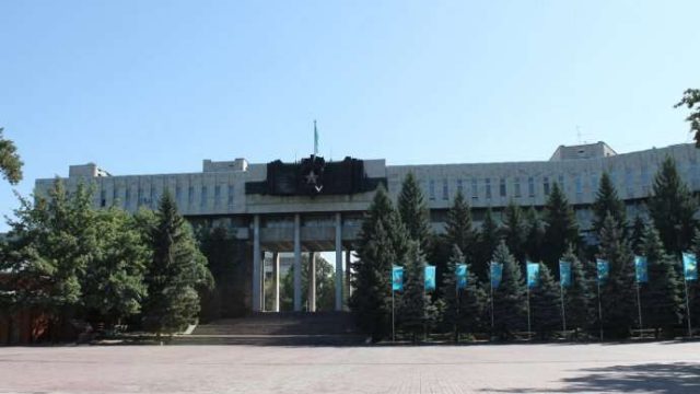 Ауған ардагерлері Армия үйіндегі гей-клубқа наразы
