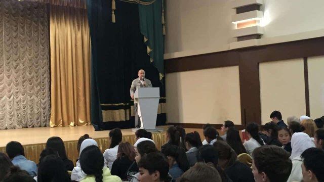 Діни экстремизм мен лаңкестіктен қорғану амалдары колледжде түсіндірілді