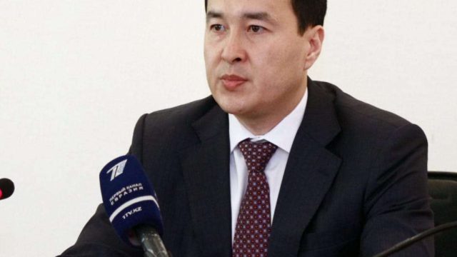 Президент Жолдауы: ең төменгі жалақыны көтеру үшін қанша қаражат бөлінеді?