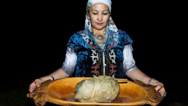 Қарын бөртпе мен бұжыны қалай әзірлейді?
