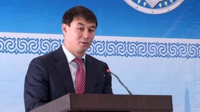Дархан Cатыбалды: аса маңызды жолдардың құрылысына басымдық беріледі
