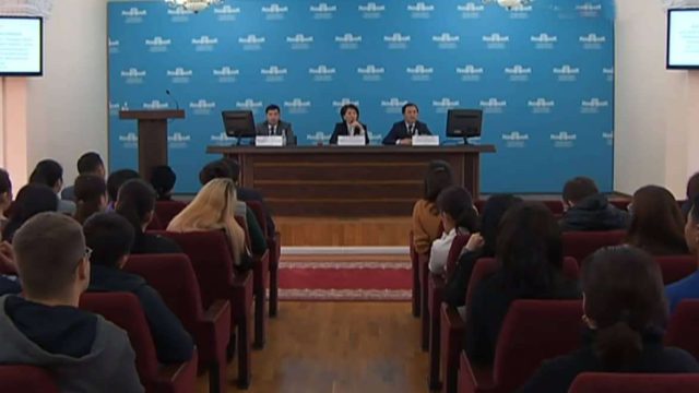 Алматылық магистранттар мен докторанттар Жолдауды талқылады