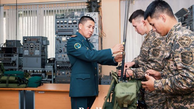 Елімізде әскерге барып келгендерге жеңілдік беру ұсынылды