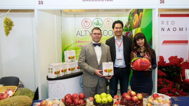 Өзбекстандағы көрмеде Қазақстанның ұлттық стенді жоғары бағаланды