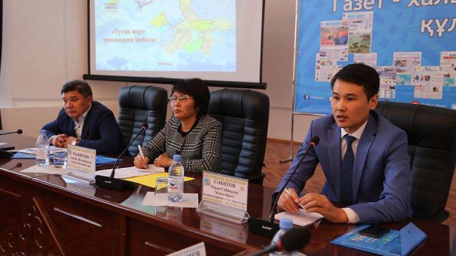 БҚО журналистері «Туған жер» этномәдени жобасымен ауданда болды