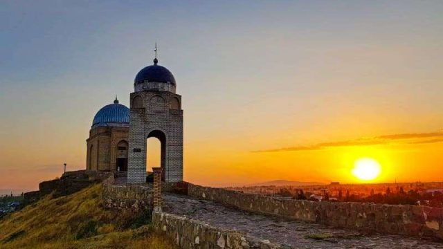 AR-технология және тарих. Киелі орындар жайлы интернетсіз қалай мәлімет алуға болады?