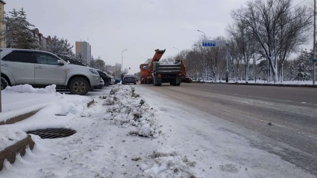 Астана бір күнде 7500 текше метрге жуық қардан тазарды