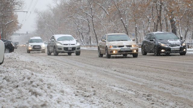Алматыда қар тазаланбаған кезде аудан әкімі орынбасарларына қоңырау шалуға болады