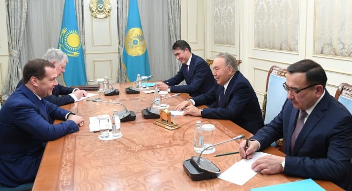 Медведев Назарбаев