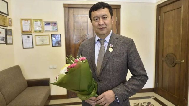 Сәбит Әбдіхалықов қазақ мемлекеттік академиялық драма театрына басшы болды