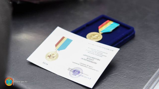 Тұңғыш Президент күніне орай астаналық қоғам белсенділеріне медаль тағылды