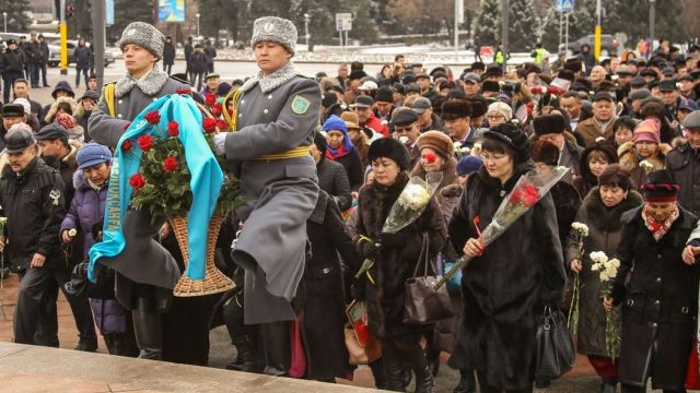 Алматыда Желтоқсан оқиғасы құрбандарының рухына тағзым етілді
