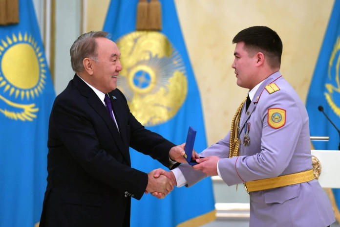 Назарбаев награда