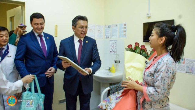 Астана әкімі жас аналарды құттықтады