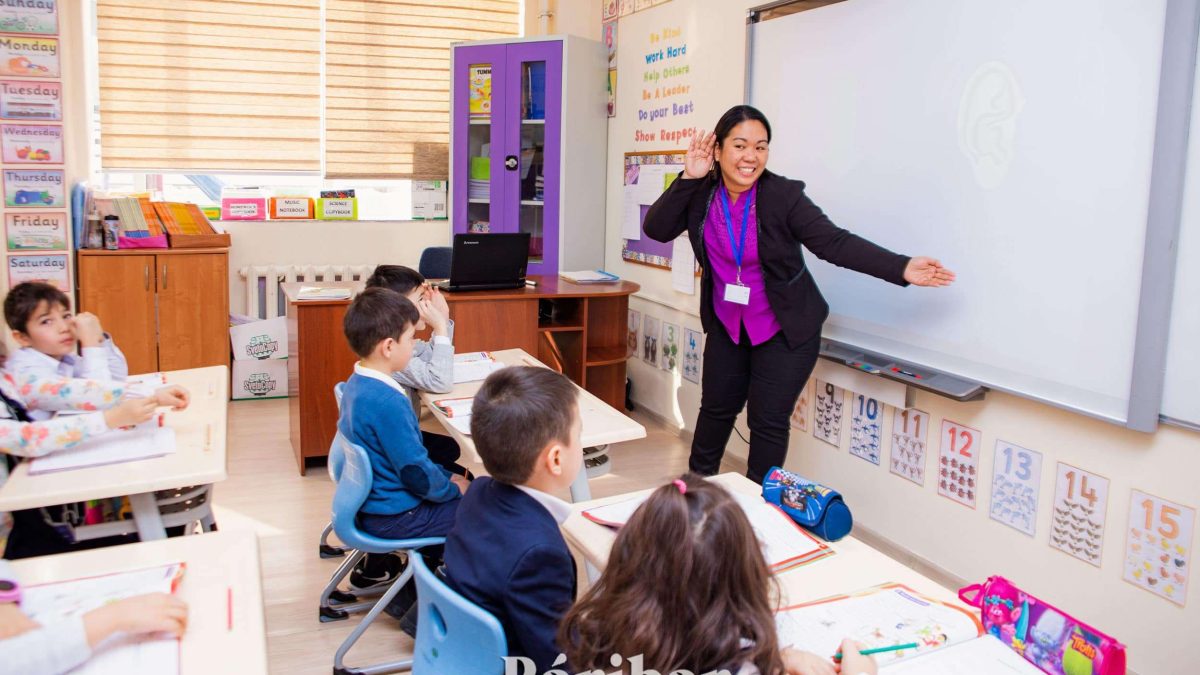 мектеп, ұстаз, Galaxy International School, оқушы