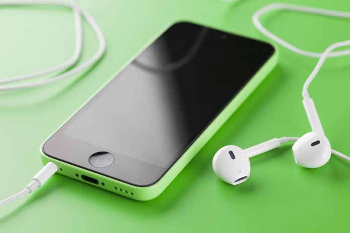 iPhone 5C with EarPods