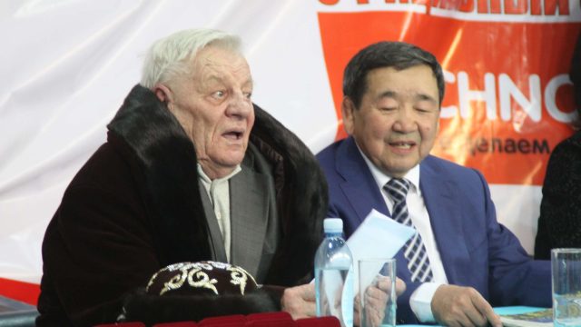 Нұрсұлтан Назарбаев әйгілі бапкердің отбасына көңіл айтты