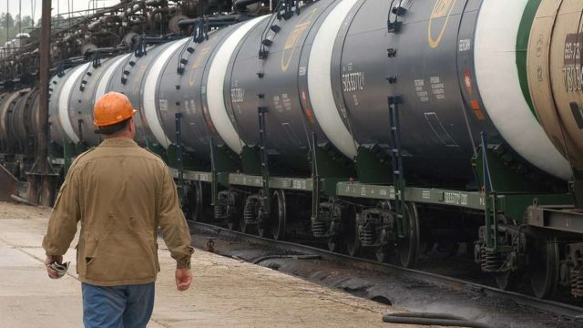 Қазақстан Ресейден жанармай әкелуге тағы тыйым салады