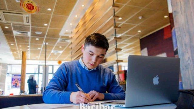 Baribar.kz журналистері сайттағы ең алғашқы мақаласын еске түсірді