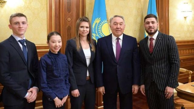 Нұрсұлтан Назарбаев еліміздің танымал жас спортшыларымен кездесті