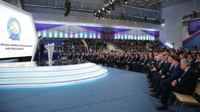 Нұрлан Ноғаев 12 елді мекенге электр желісі тартылатынын айтты