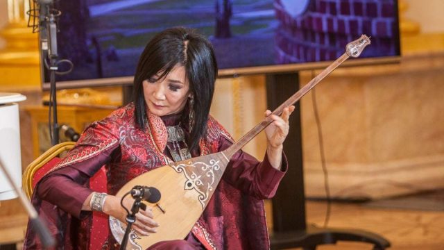 Айгүл Үлкенбаева: Димаштың болашағына алаңдаймын