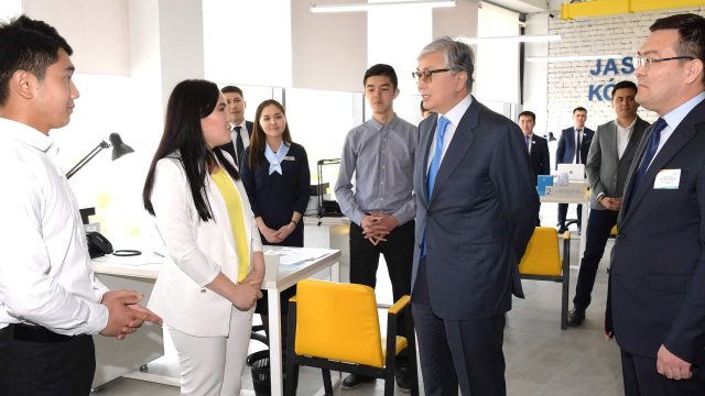 Қасым-Жомарт Тоқаев: Жастарға жаңа мүмкіндіктер беруіміз керек