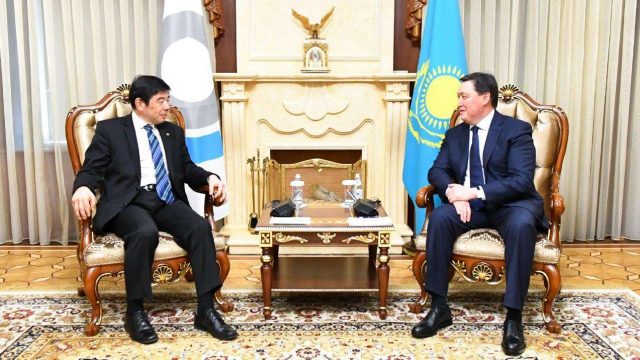 Асқар Мамин Дүниежүзілік кеден ұйымының бас хатшысымен кездесті