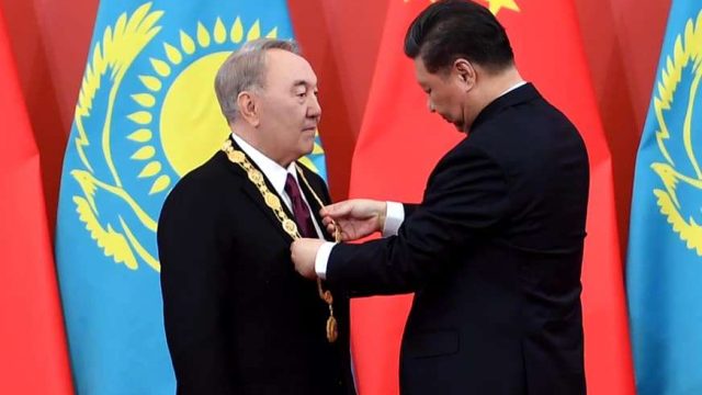 Нұрсұлтан Назарбаев Қытайдың «Достық» орденімен марапатталды