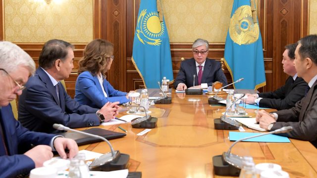 Қасым-Жомарт Тоқаев Сенат, Мәжіліс, Үкімет пен Конституциялық кеңес басшыларын жинады