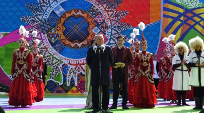 Нұрсұлтан Назарбаев 1 мамыр мерекесіне арналған іс-шарада