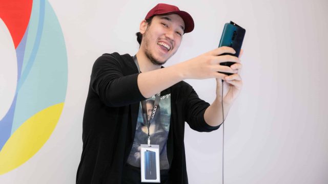 OPPO жаңа Reno смартфонын таныстырды