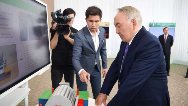 Нұрсұлтан Назарбаев жасыл экономиканы дамыту жұмысымен танысты