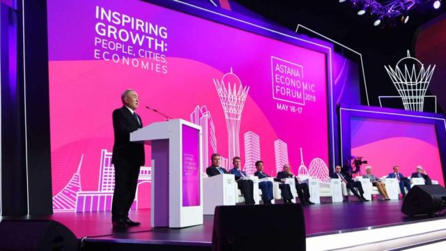 Нұрсұлтан Назарбаев Қазақстанда қос басшы болмайтынын мәлімдеді
