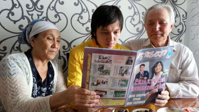 «Күнде терме тыңдаймын». Димаш әлемге беймәлім кезінде не айтты?