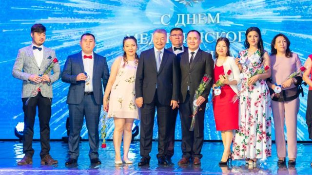 Өскеменде денсаулық сақтау саласының мамандары марапатталды