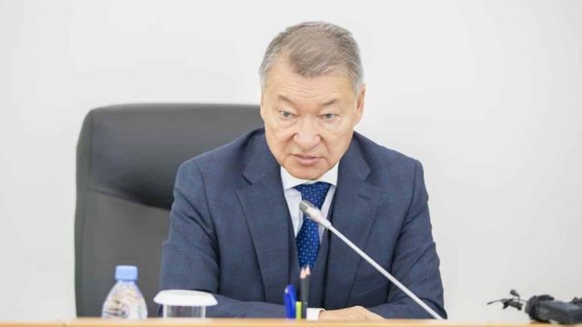 Даниал Ахметов қызметін мерзімінен бұрын тоқтатты