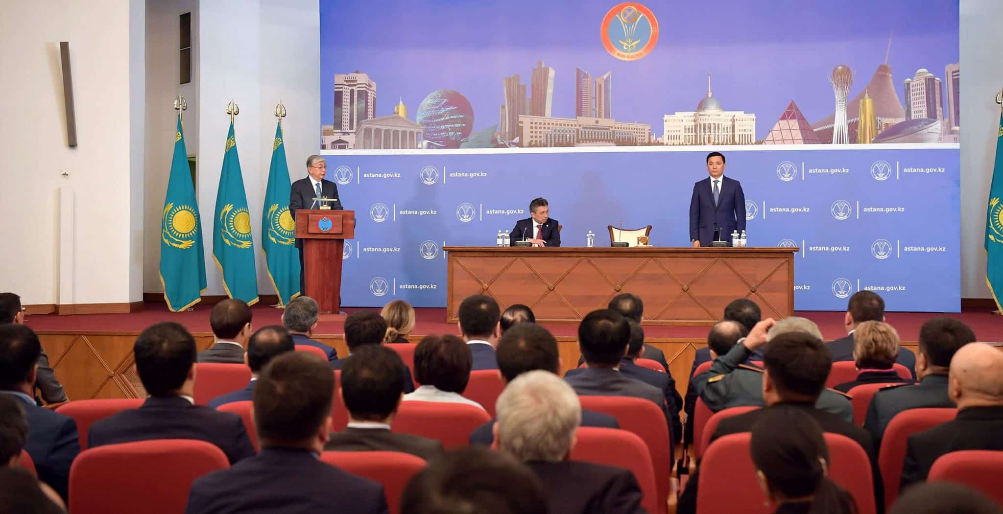 Президент: Елорда әлеуметтік мәселені шешуде алдыңғы қатарда болуы керек