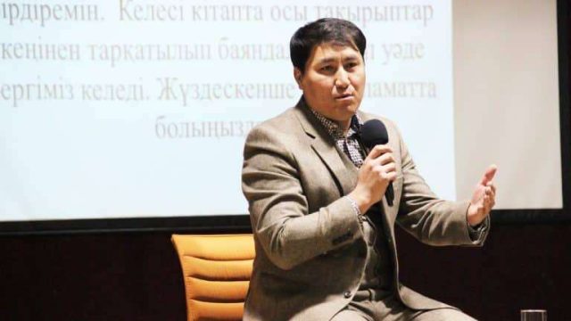 Балалар мен жасөспірімдер футболын дамытып жүрген азамат