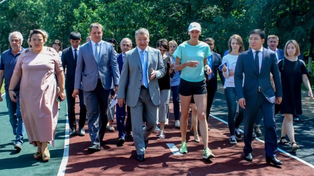 Өскеменде қараусыз қалған жағалау саябаққа айналды