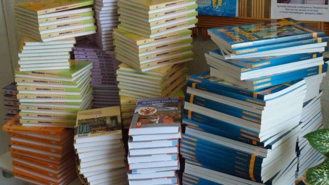 Білім және ғылым министрі мектеп оқулықтарынан қате тапты